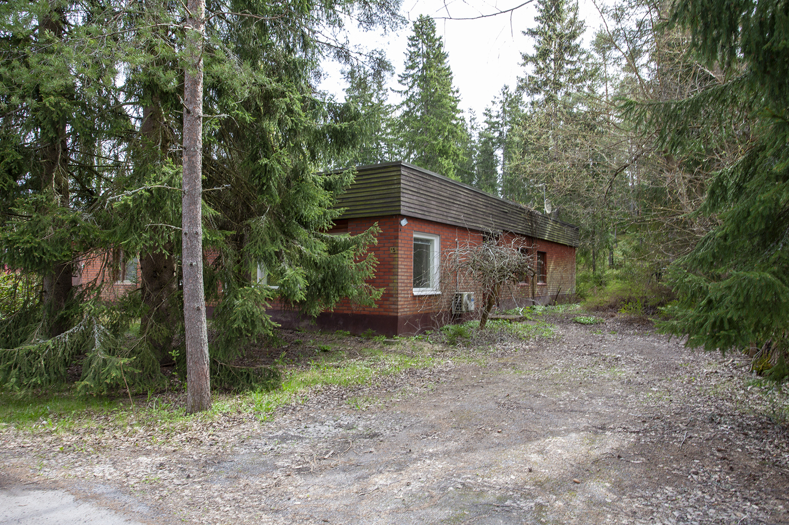 6 h + k + s Makarla Kaarina 220 m²